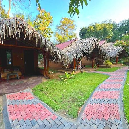 Hasthi Safari Cottage Udawalawe Eksteriør bilde