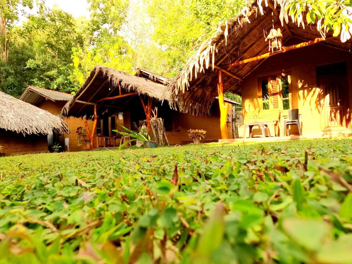 Hasthi Safari Cottage Udawalawe Eksteriør bilde