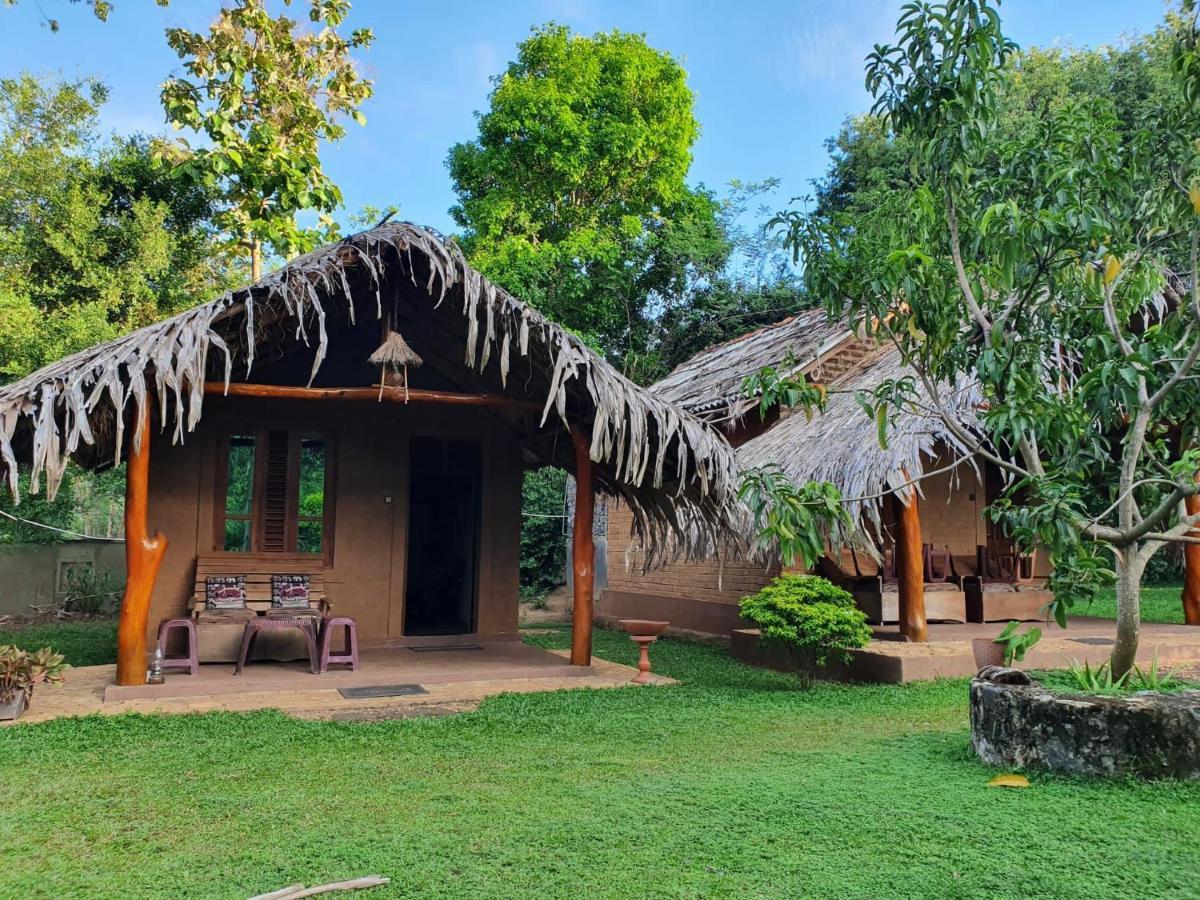 Hasthi Safari Cottage Udawalawe Eksteriør bilde