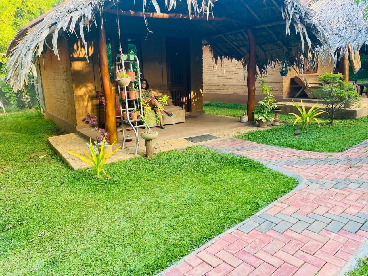 Hasthi Safari Cottage Udawalawe Eksteriør bilde